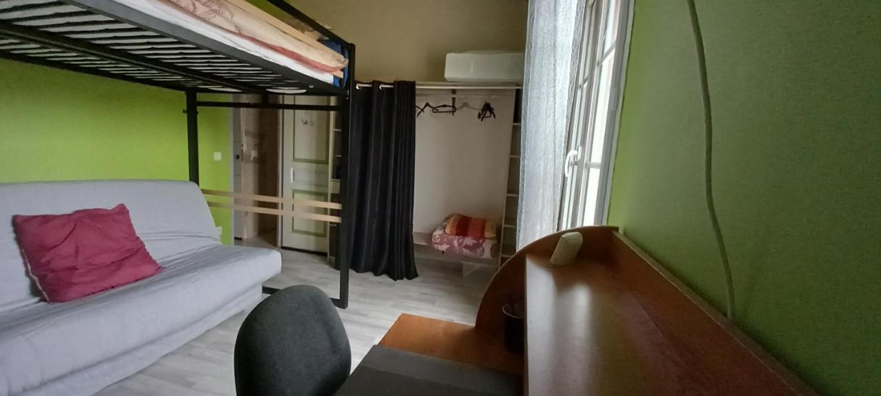 Segonzac  Chambre Familiale Dans Maison Au Calme מראה חיצוני תמונה